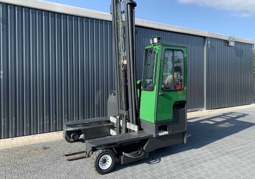 four-way-reach-trucks